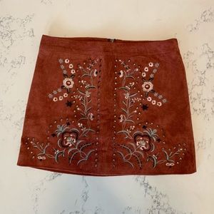 NWOT Willow & Clay Rust Suede Embroidered Skirt
